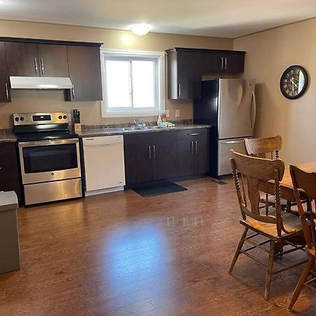 Cozy 2 Bedroom Home In Chatham - Left Side Exterior foto